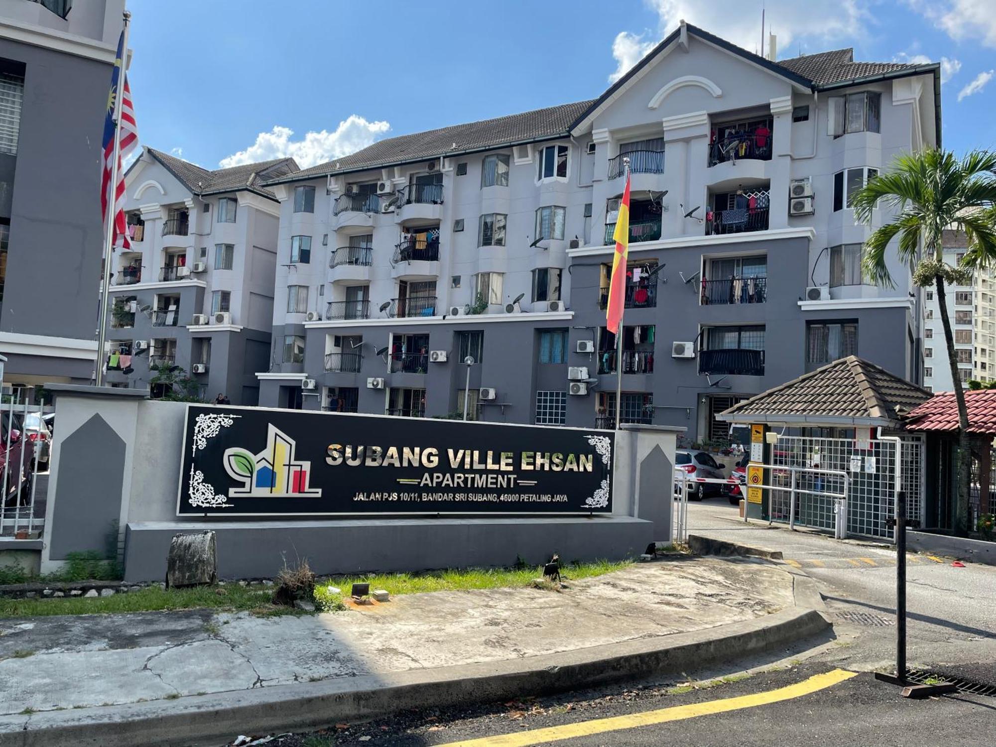 Subang Ville Ehsan Apartment Kampong Baharu Sungai Way Dış mekan fotoğraf